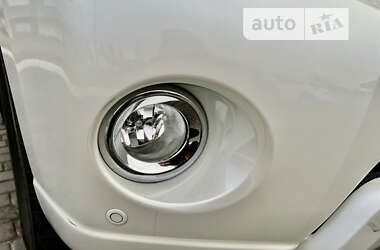 Внедорожник / Кроссовер Toyota Land Cruiser Prado 2013 в 