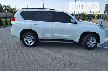 Внедорожник / Кроссовер Toyota Land Cruiser Prado 2010 в Ромнах