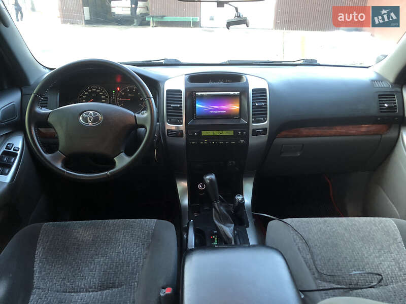 Позашляховик / Кросовер Toyota Land Cruiser Prado 2006 в Києві