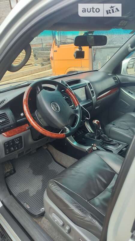 Позашляховик / Кросовер Toyota Land Cruiser Prado 2004 в Львові
