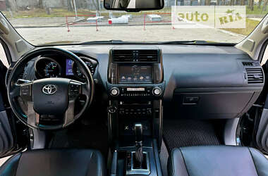 Внедорожник / Кроссовер Toyota Land Cruiser Prado 2010 в Днепре