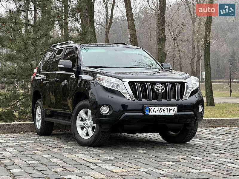Внедорожник / Кроссовер Toyota Land Cruiser Prado 2016 в Сваляве