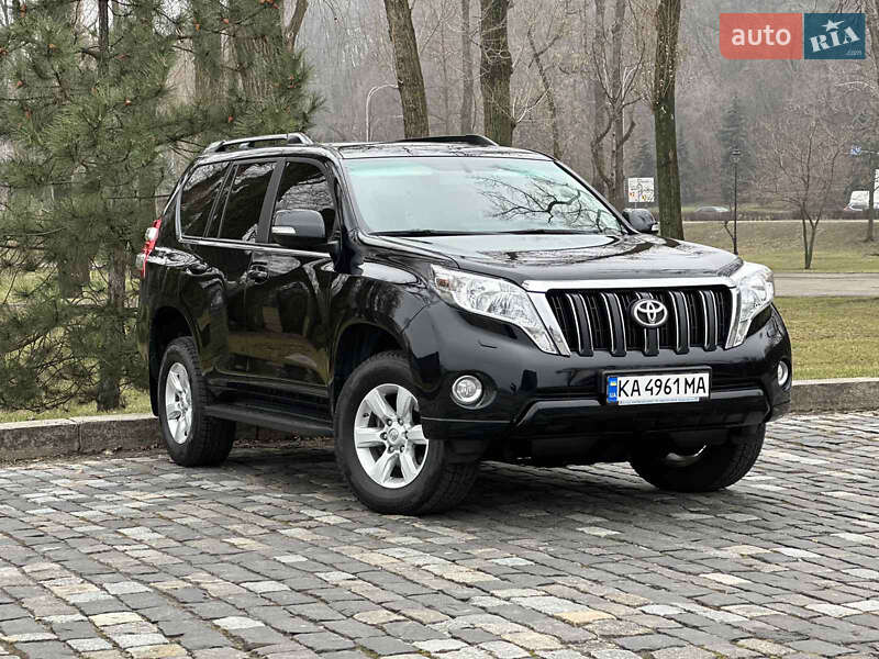Внедорожник / Кроссовер Toyota Land Cruiser Prado 2016 в Сваляве