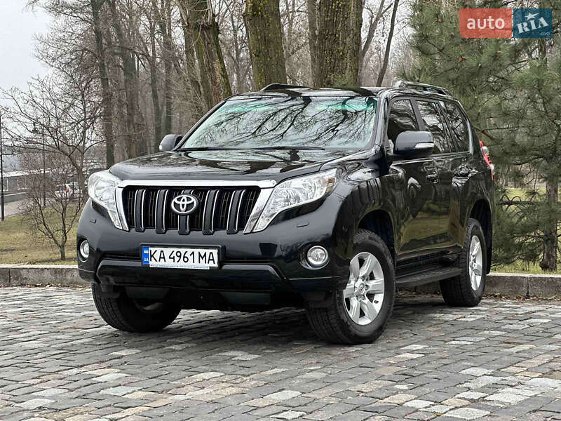 Внедорожник / Кроссовер Toyota Land Cruiser Prado 2016 в Сваляве