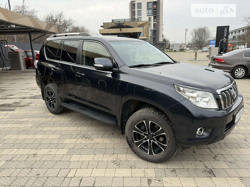 Внедорожник / Кроссовер Toyota Land Cruiser Prado 2012 в Ужгороде