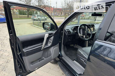 Позашляховик / Кросовер Toyota Land Cruiser Prado 2012 в Ужгороді