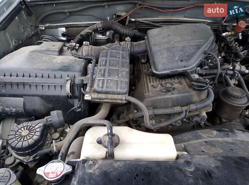 Позашляховик / Кросовер Toyota Land Cruiser Prado 2005 в Чернігові