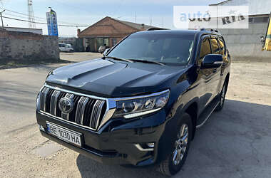 Позашляховик / Кросовер Toyota Land Cruiser Prado 2017 в Первомайську