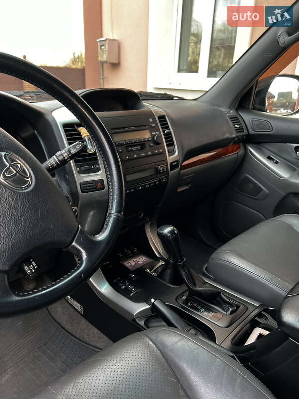 Внедорожник / Кроссовер Toyota Land Cruiser Prado 2006 в Богуславе