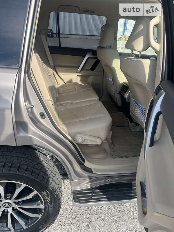 Внедорожник / Кроссовер Toyota Land Cruiser Prado 2021 в Сумах