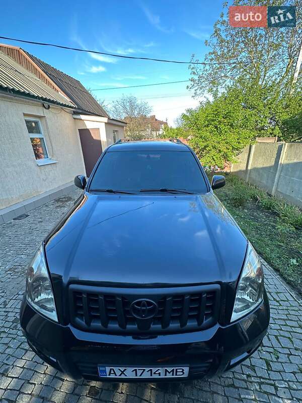 Позашляховик / Кросовер Toyota Land Cruiser Prado 2004 в Харкові