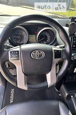 Внедорожник / Кроссовер Toyota Land Cruiser Prado 2013 в Житомире