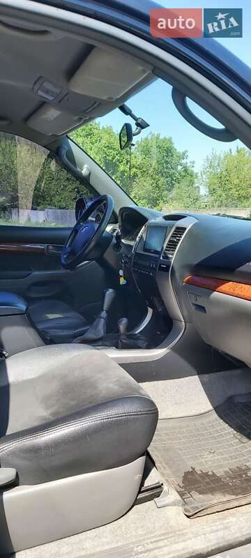 Внедорожник / Кроссовер Toyota Land Cruiser Prado 2005 в Каменском