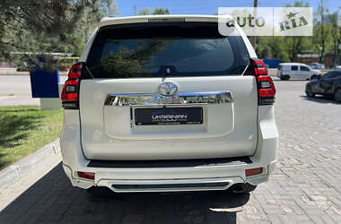 Внедорожник / Кроссовер Toyota Land Cruiser Prado 2015 в Днепре