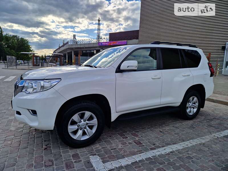 Внедорожник / Кроссовер Toyota Land Cruiser Prado 2018 в Харькове