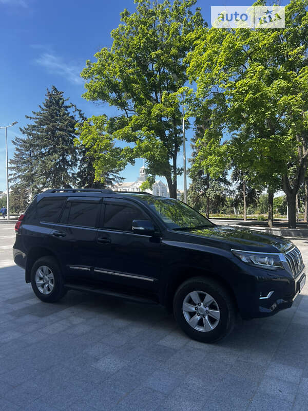 Позашляховик / Кросовер Toyota Land Cruiser Prado 2019 в Краматорську