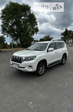 Позашляховик / Кросовер Toyota Land Cruiser Prado 2017 в Добровеличківці