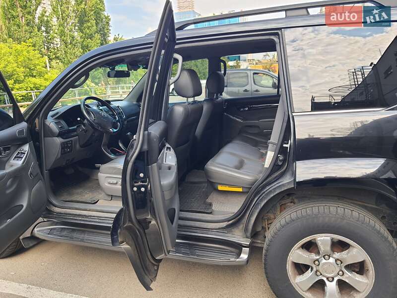 Позашляховик / Кросовер Toyota Land Cruiser Prado 2008 в Києві