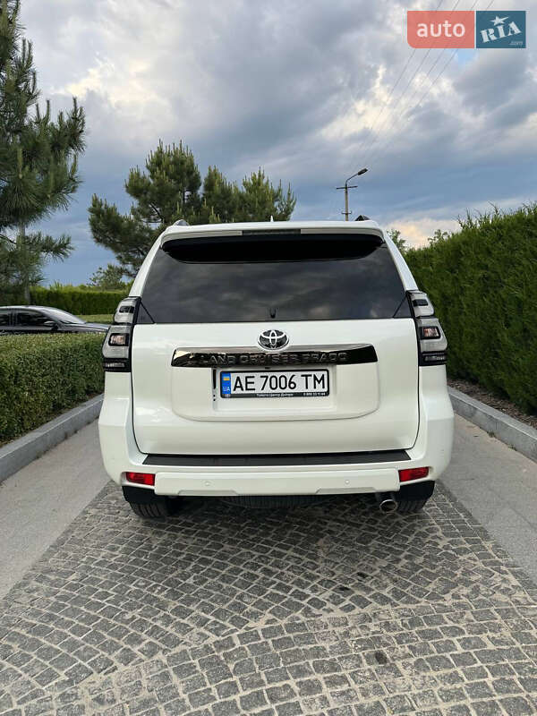 Внедорожник / Кроссовер Toyota Land Cruiser Prado 2022 в Днепре