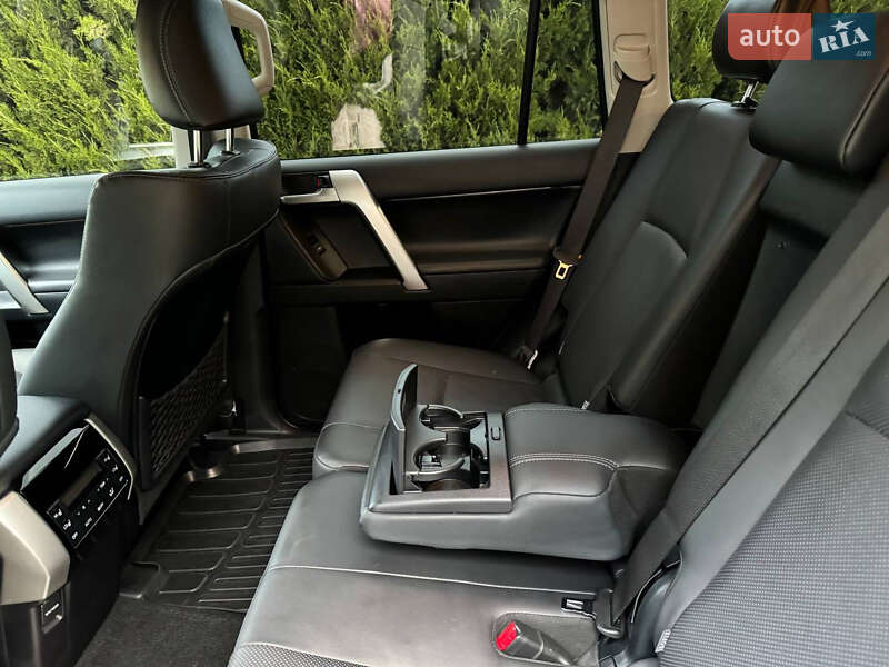 Внедорожник / Кроссовер Toyota Land Cruiser Prado 2022 в Днепре