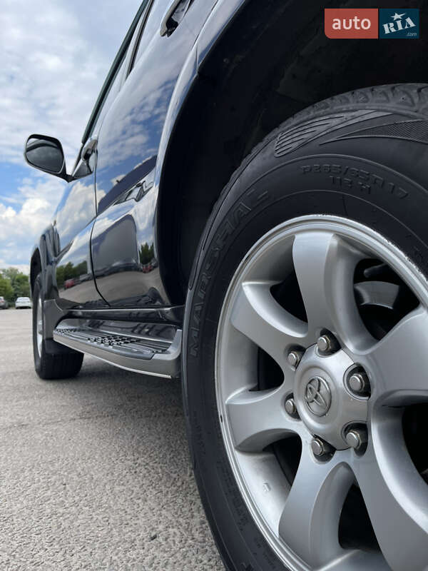 Внедорожник / Кроссовер Toyota Land Cruiser Prado 2004 в Днепре