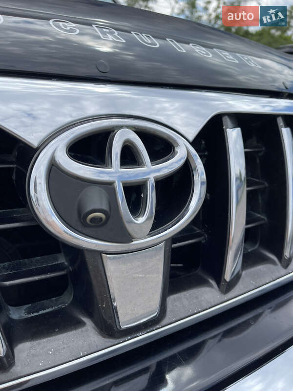 Внедорожник / Кроссовер Toyota Land Cruiser Prado 2004 в Днепре