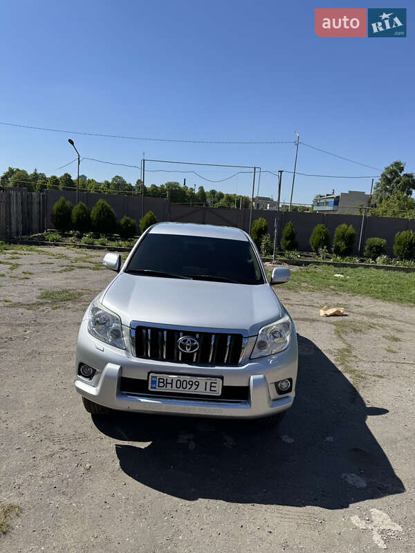 Позашляховик / Кросовер Toyota Land Cruiser Prado 2010 в Подільську