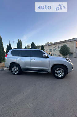 Внедорожник / Кроссовер Toyota Land Cruiser Prado 2010 в 