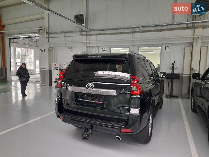 Внедорожник / Кроссовер Toyota Land Cruiser Prado 2022 в Черкассах