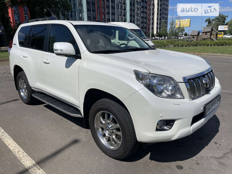 Внедорожник / Кроссовер Toyota Land Cruiser Prado 2012 в Киеве