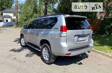 Внедорожник / Кроссовер Toyota Land Cruiser Prado 2011 в Киеве