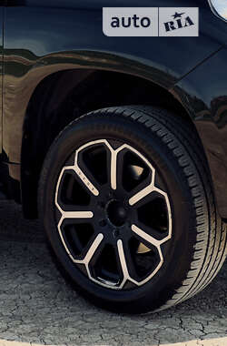 Позашляховик / Кросовер Toyota Land Cruiser Prado 2010 в 