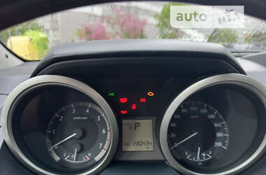 Позашляховик / Кросовер Toyota Land Cruiser Prado 2010 в 