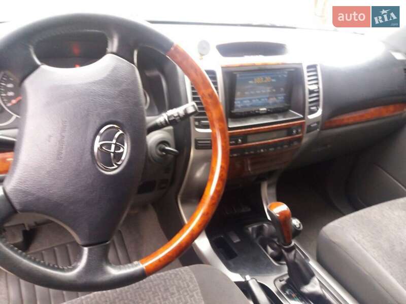 Внедорожник / Кроссовер Toyota Land Cruiser Prado 2007 в Черновцах