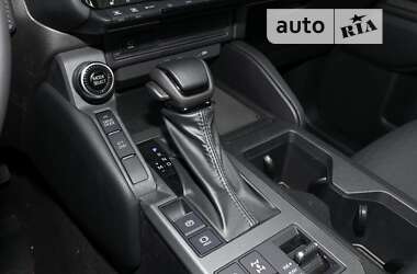 Внедорожник / Кроссовер Toyota Land Cruiser Prado 2024 в 