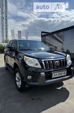 Позашляховик / Кросовер Toyota Land Cruiser Prado 2010 в Києві