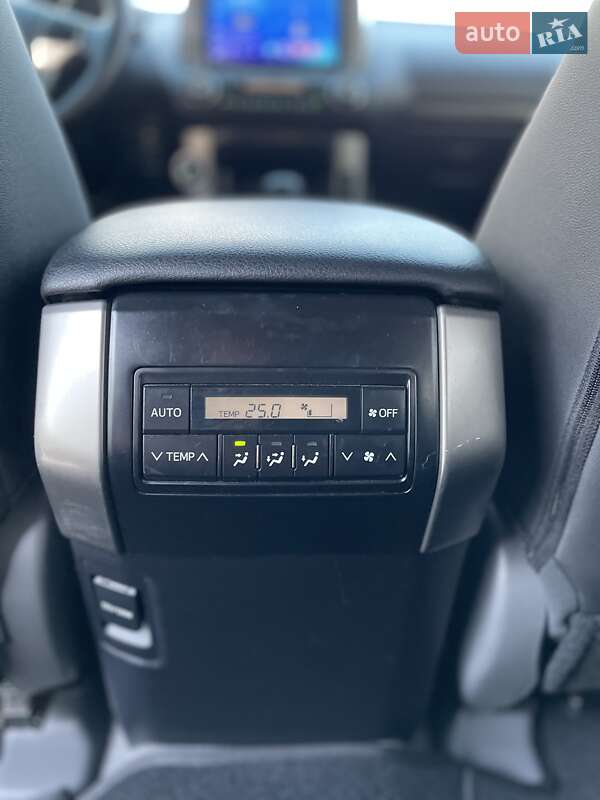 Внедорожник / Кроссовер Toyota Land Cruiser Prado 2010 в Днепре