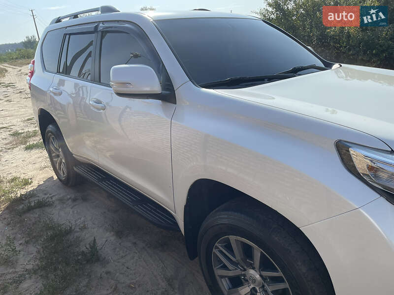 Внедорожник / Кроссовер Toyota Land Cruiser Prado 2015 в Харькове фото 7 Внедорожник / Кроссовер Toyota Land Cruiser Prado 2015 в Харькове