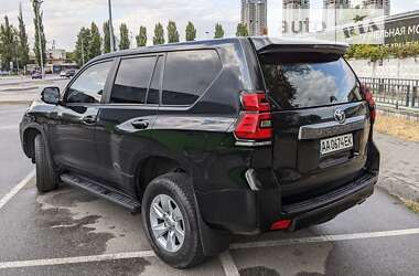 Позашляховик / Кросовер Toyota Land Cruiser Prado 2019 в Києві