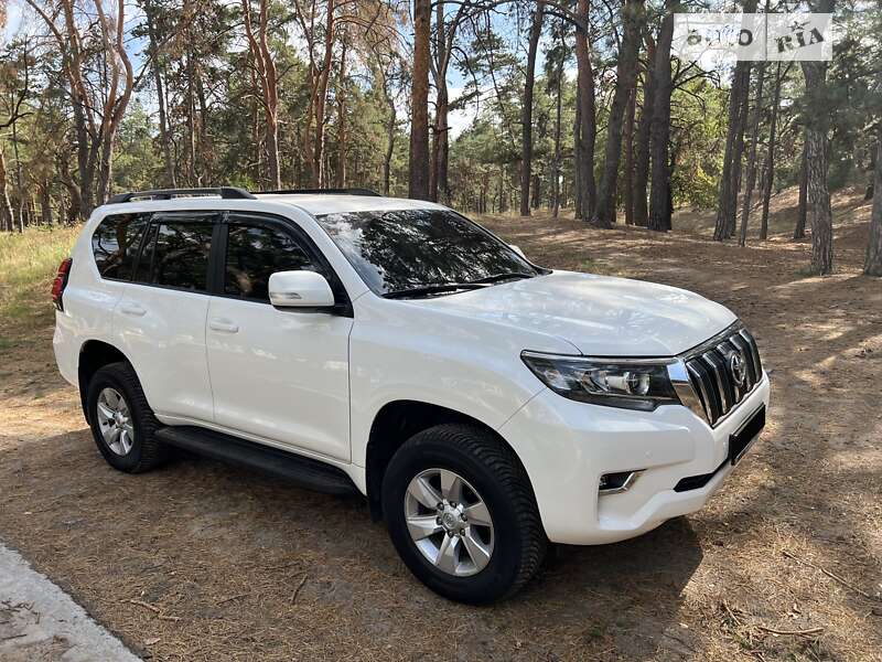 Внедорожник / Кроссовер Toyota Land Cruiser Prado 2017 в Днепре фото 70 Внедорожник / Кроссовер Toyota Land Cruiser Prado 2017 в Днепре