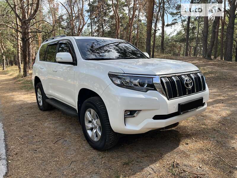 Внедорожник / Кроссовер Toyota Land Cruiser Prado 2017 в Днепре фото 77 Внедорожник / Кроссовер Toyota Land Cruiser Prado 2017 в Днепре