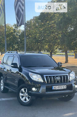 Внедорожник / Кроссовер Toyota Land Cruiser Prado 2011 в Харькове