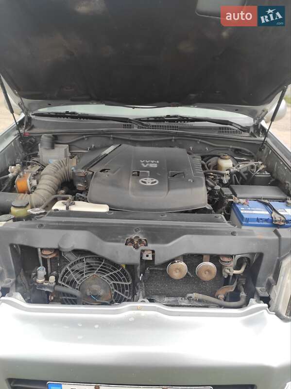 Внедорожник / Кроссовер Toyota Land Cruiser Prado 2004 в Харькове