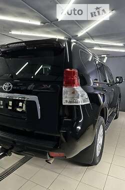 Позашляховик / Кросовер Toyota Land Cruiser Prado 2013 в Києві