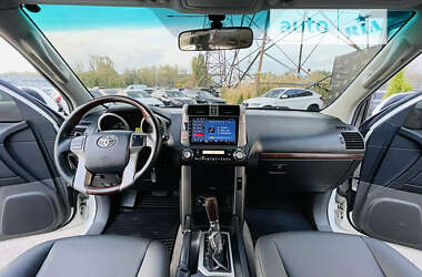 Внедорожник / Кроссовер Toyota Land Cruiser Prado 2010 в Харькове