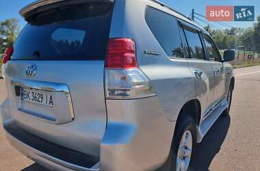 Внедорожник / Кроссовер Toyota Land Cruiser Prado 2011 в Киеве