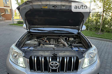 Внедорожник / Кроссовер Toyota Land Cruiser Prado 2011 в Киеве