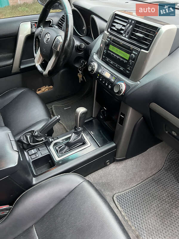 Внедорожник / Кроссовер Toyota Land Cruiser Prado 2011 в Виннице