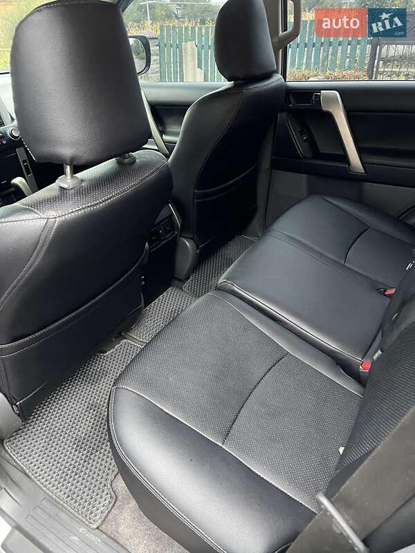 Внедорожник / Кроссовер Toyota Land Cruiser Prado 2011 в Виннице