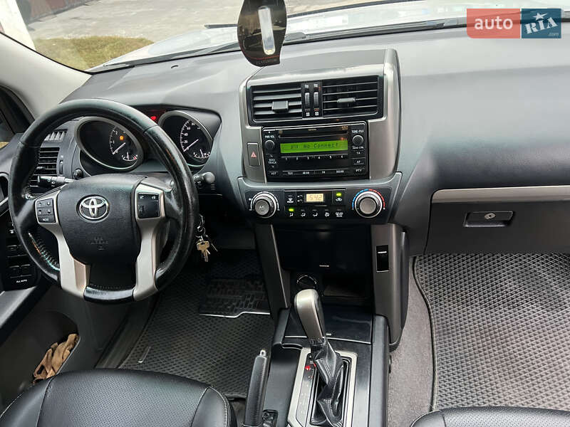 Внедорожник / Кроссовер Toyota Land Cruiser Prado 2011 в Виннице